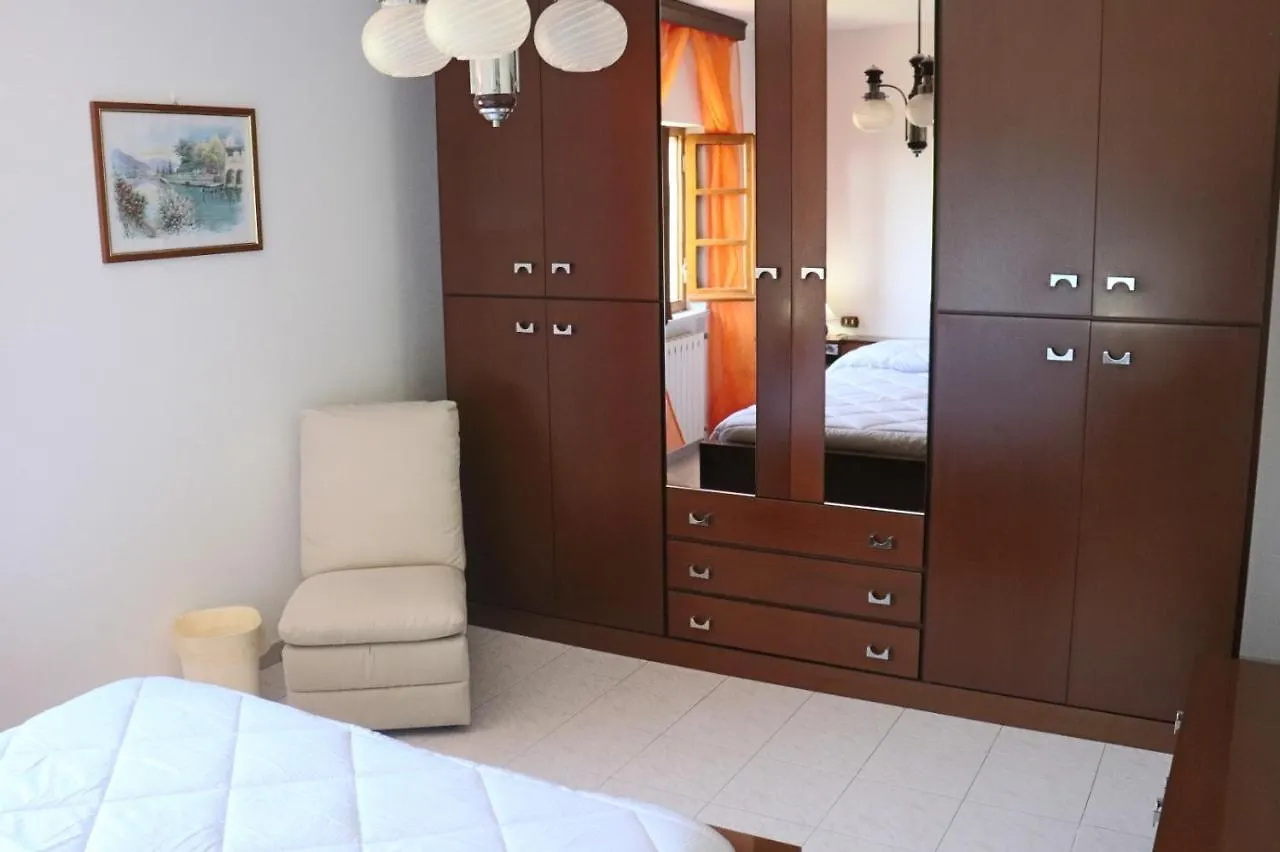 Guest house Antico Lavatoio Hotel Luni Italy